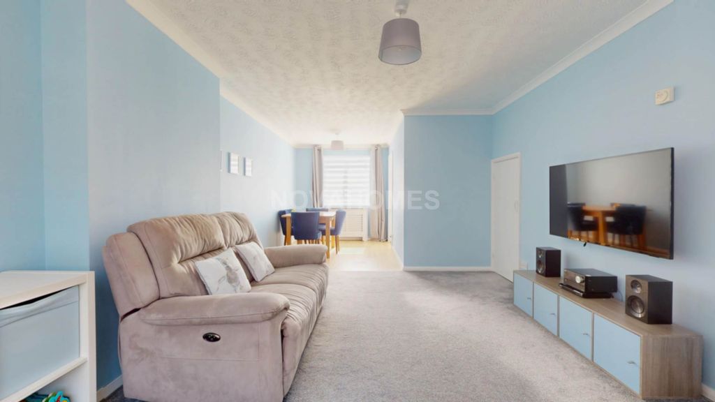 Property photo 2 of 12