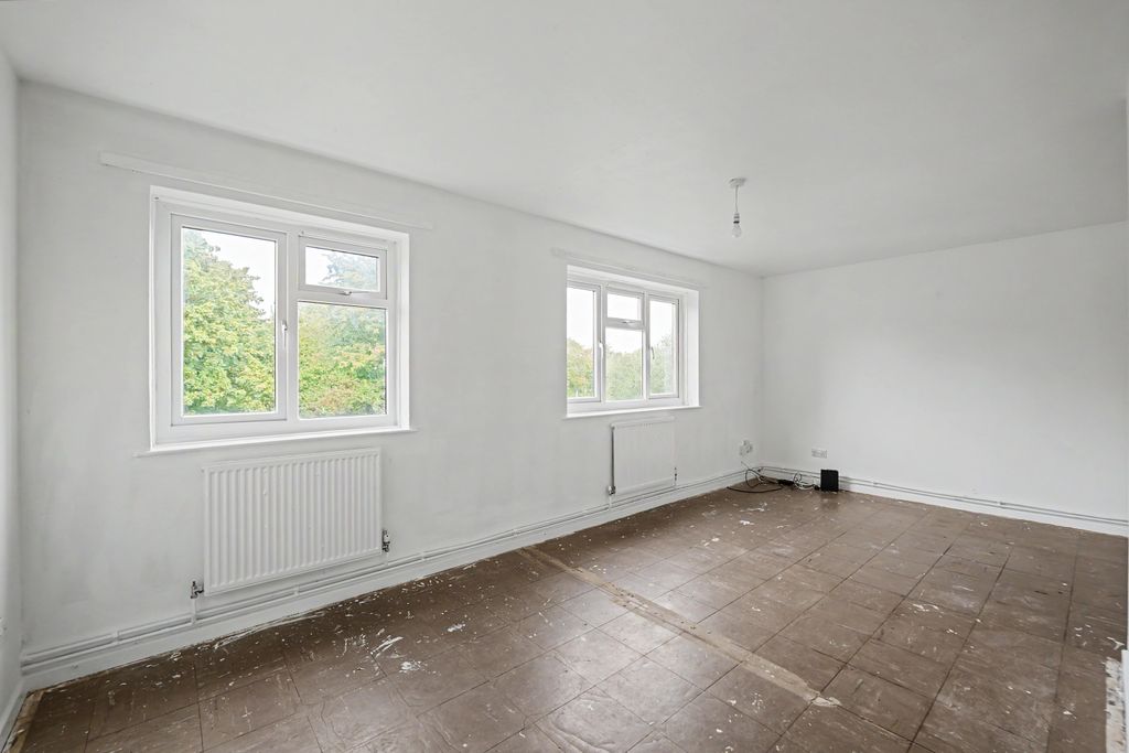 Property photo 2 of 15 103 Feltham Drive, Frome, Somerset, BA11 5Ah