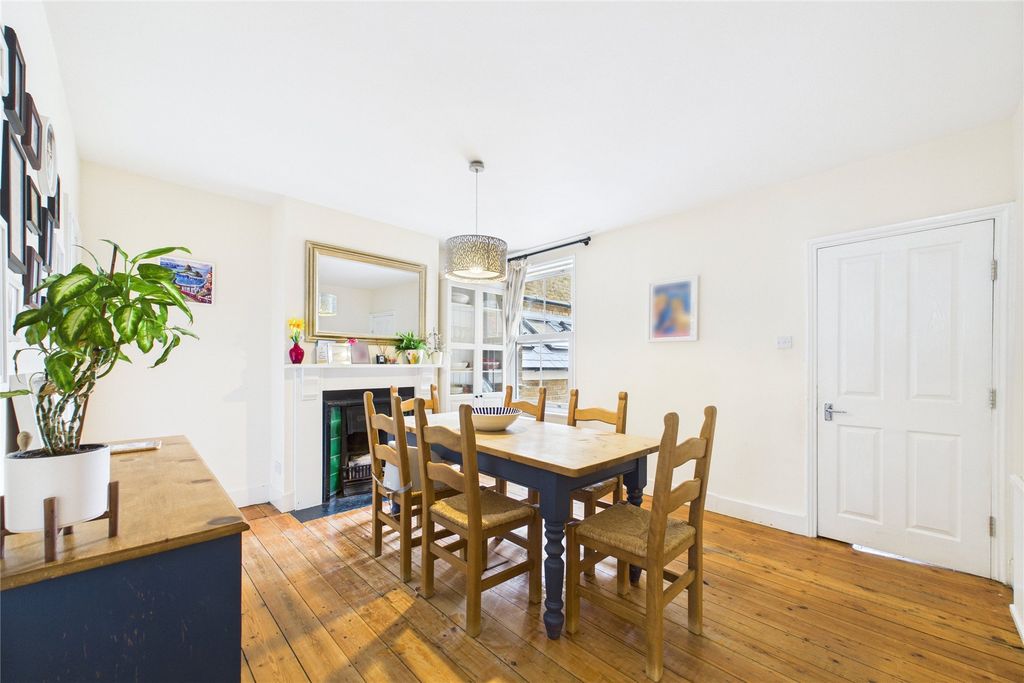 Property photo 2 of 13 Picture No. 01