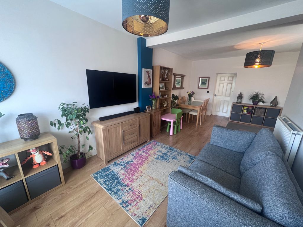 Property photo 3 of 14