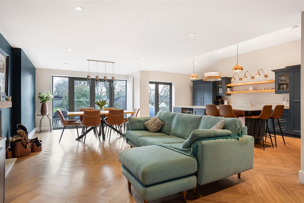 Property photo 2 of 31 42_72663.Jpg