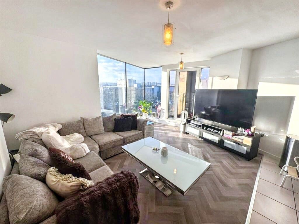 Property photo 3 of 19