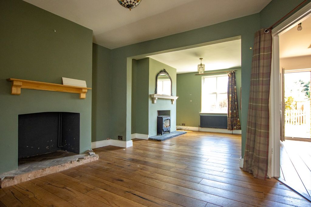 Property photo 3 of 26 4345956