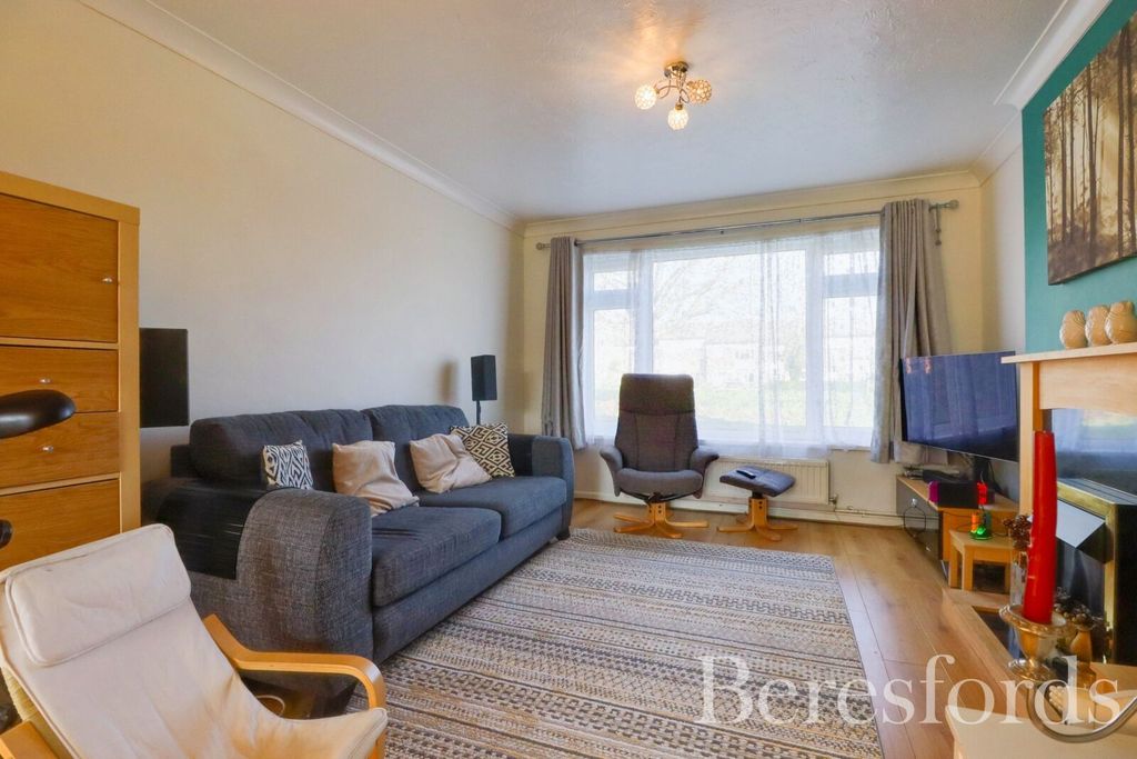 Property photo 3 of 20 Picture 3