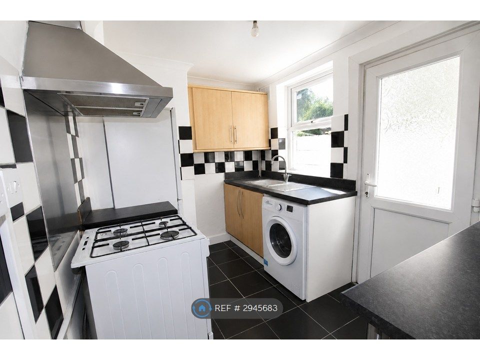 Property photo 2 of 6