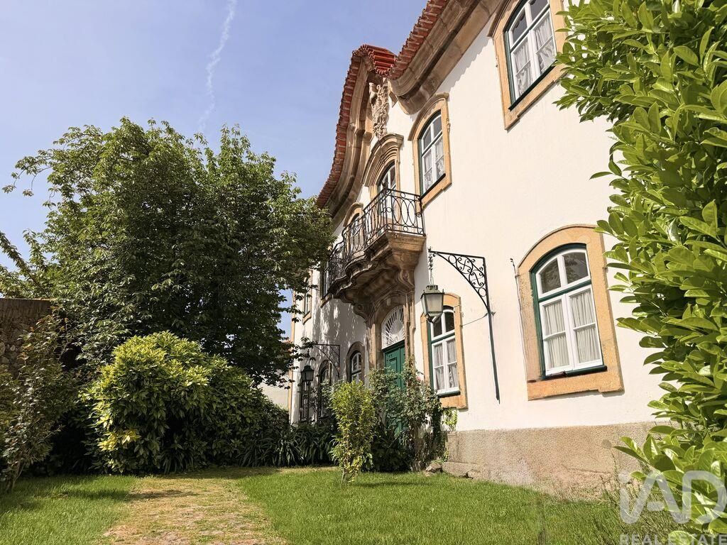Property photo 1 of 37