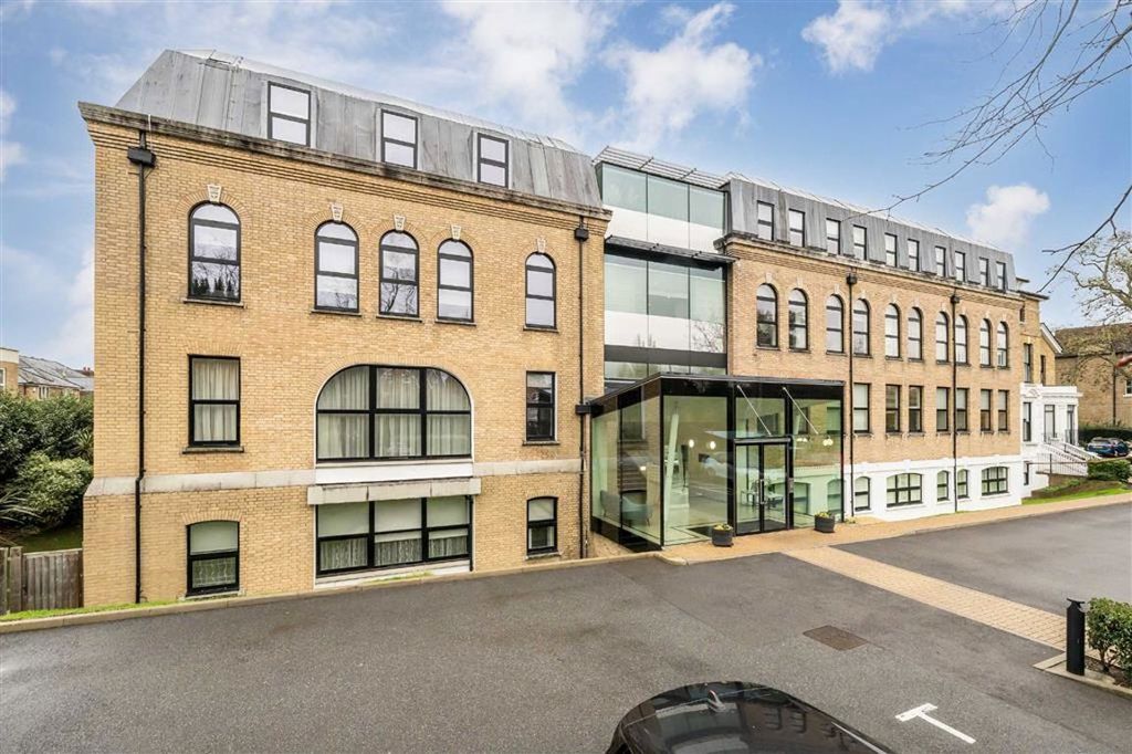 Property photo 1 of 6