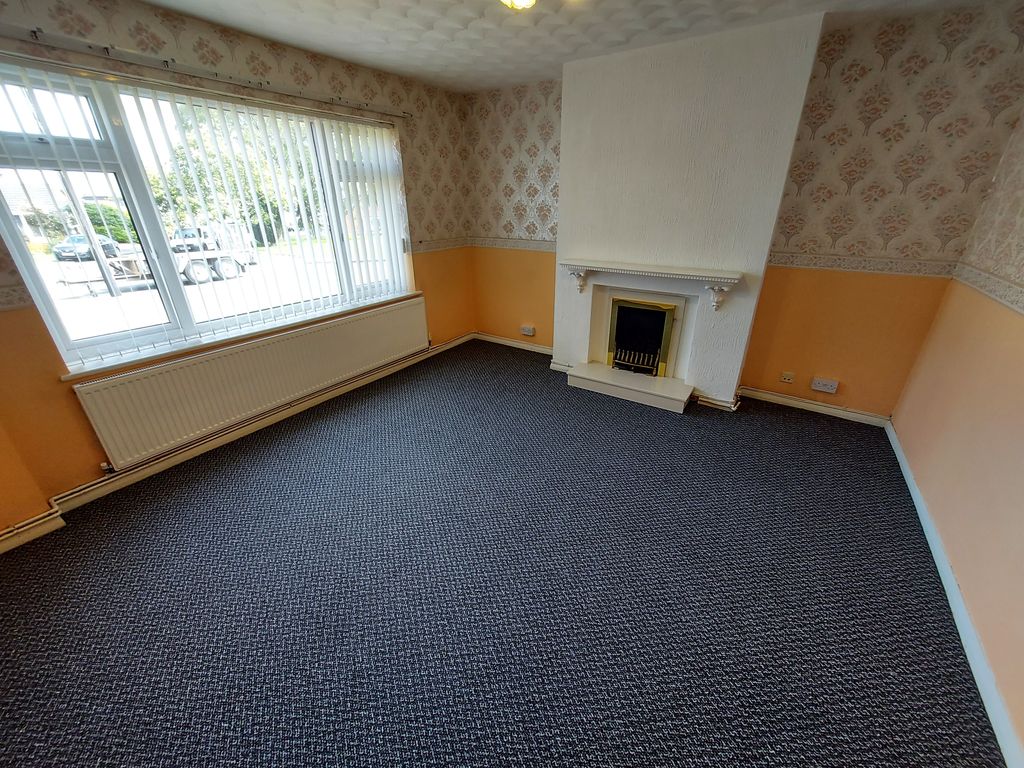 Property photo 2 of 9 Living Room