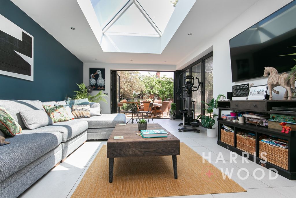 Property photo 3 of 53 4220949