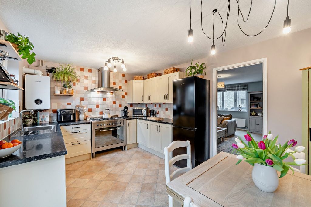 Property photo 3 of 13 Picture No. 11