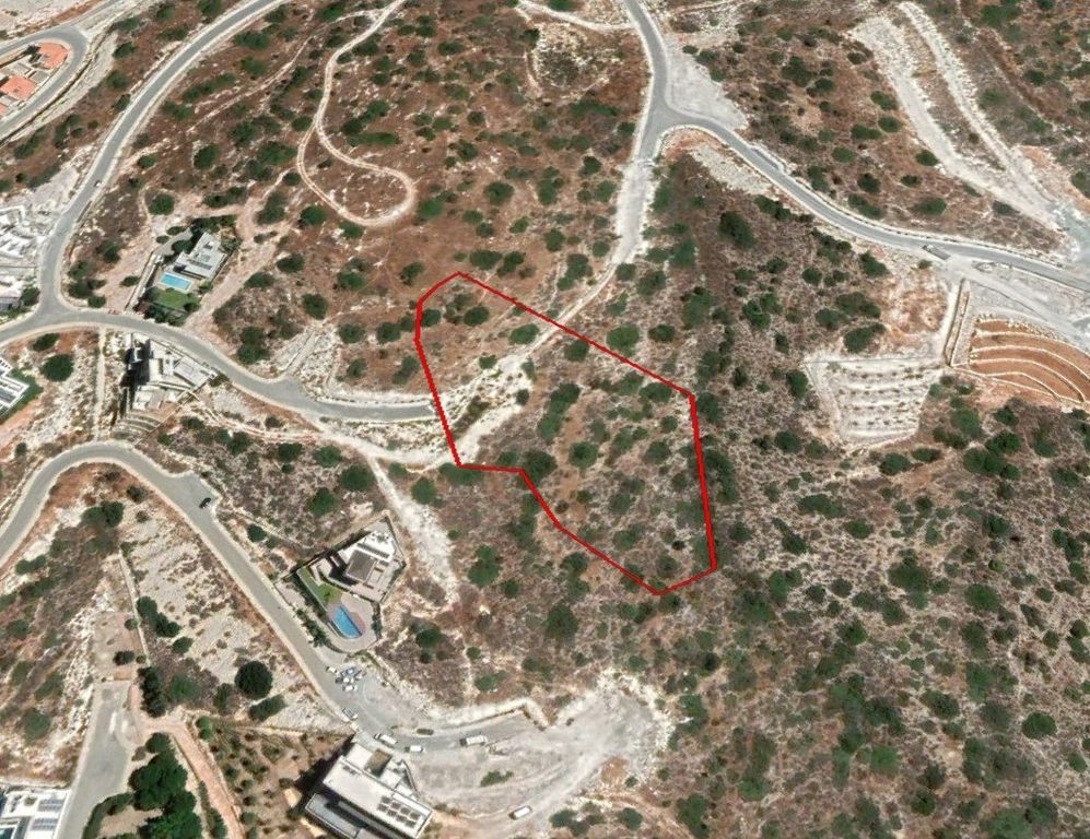 Property photo 1 of 2