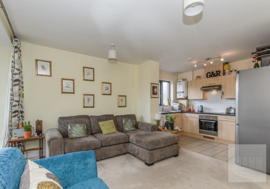 Property photo 2 of 10