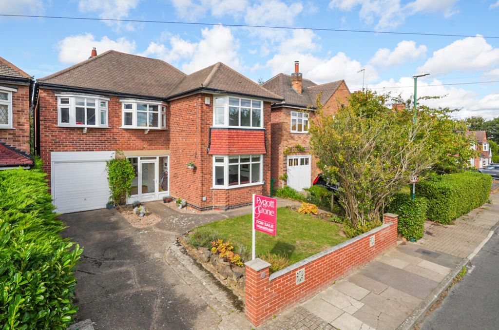 Property photo 1 of 27 1355882-3
