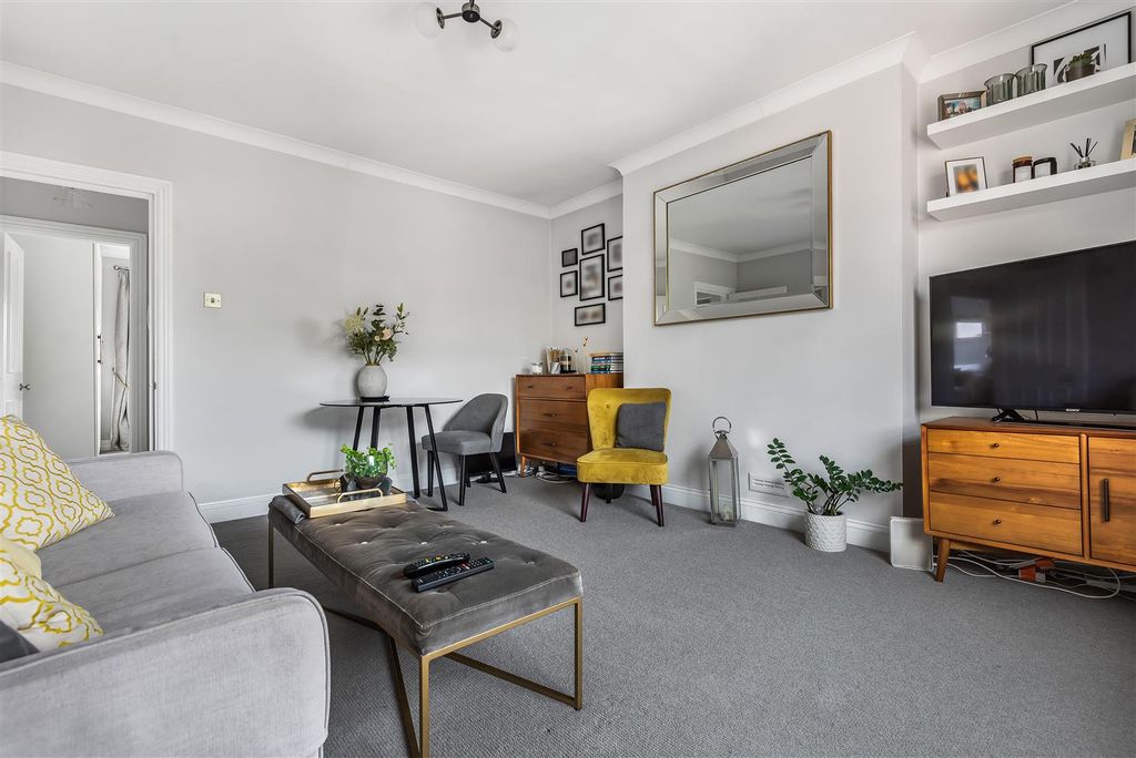Property photo 2 of 12