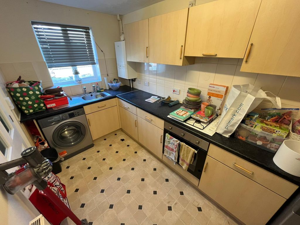 Property photo 3 of 11 Image