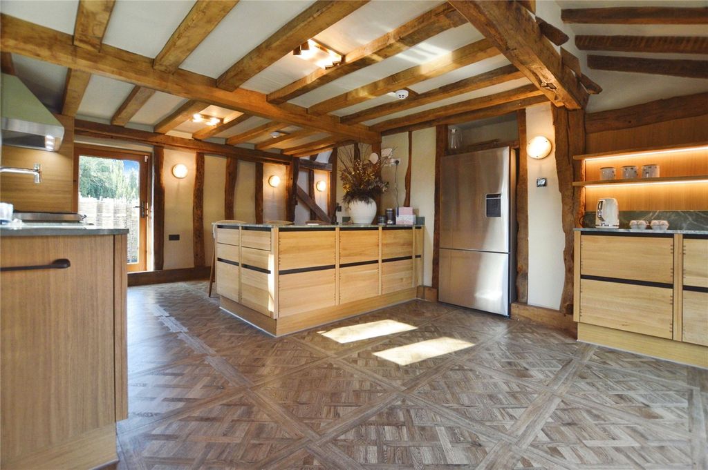 Property photo 3 of 21 Picture No. 20