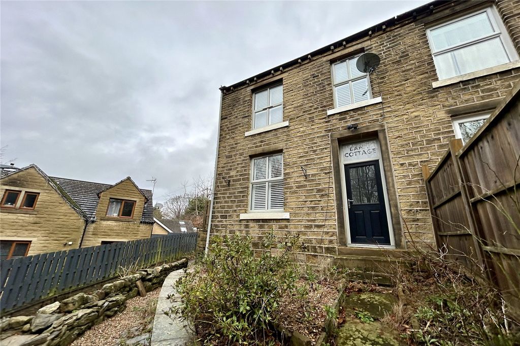 Property photo 1 of 17 Rear