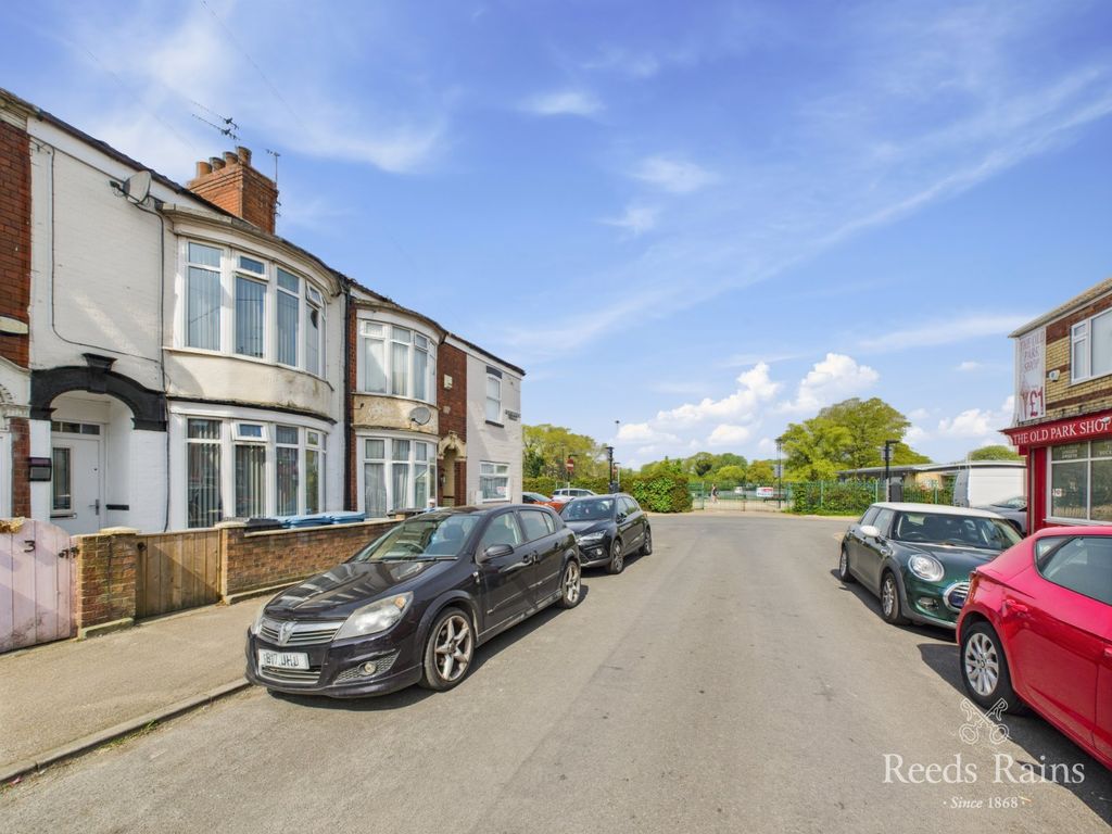 Property photo 3 of 24 Outside