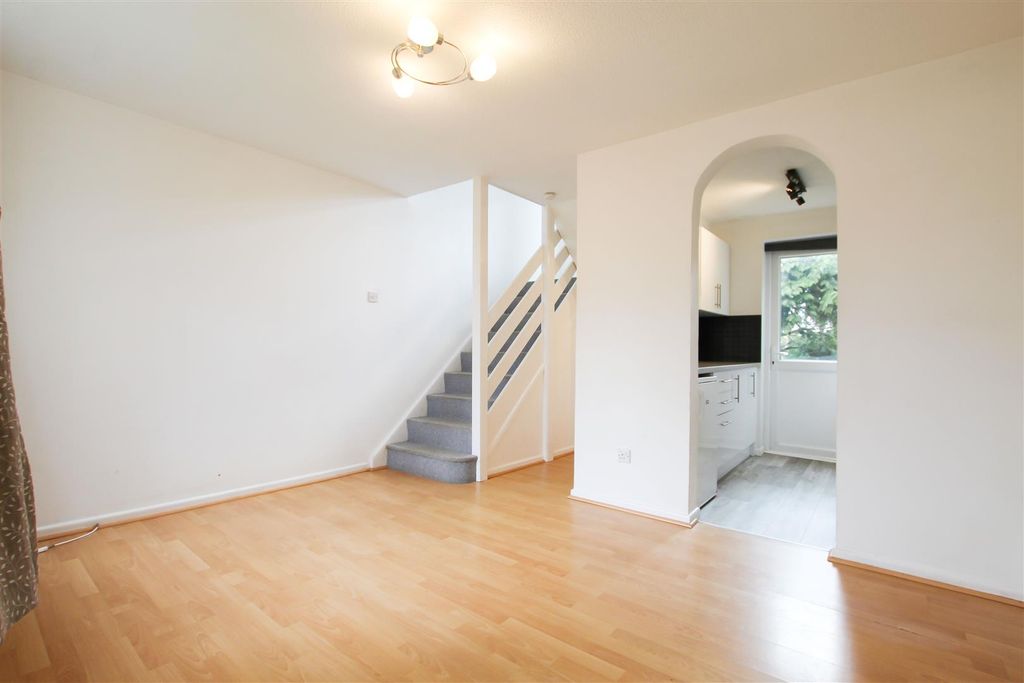 Property photo 2 of 10 Img_2422.Jpg