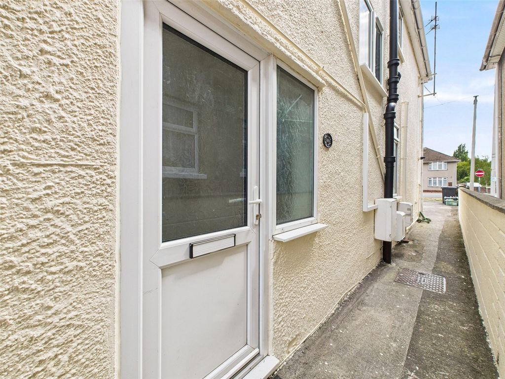Property photo 2 of 18 Picture No. 03