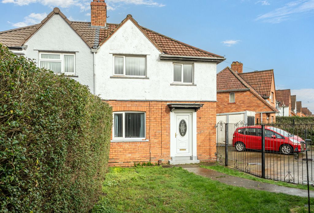 Property photo 1 of 16 1411445-5-698c7Da...