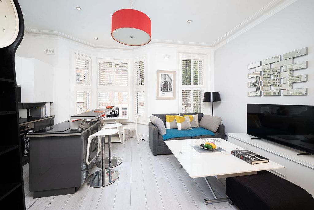 Property photo 3 of 10 Reception Room