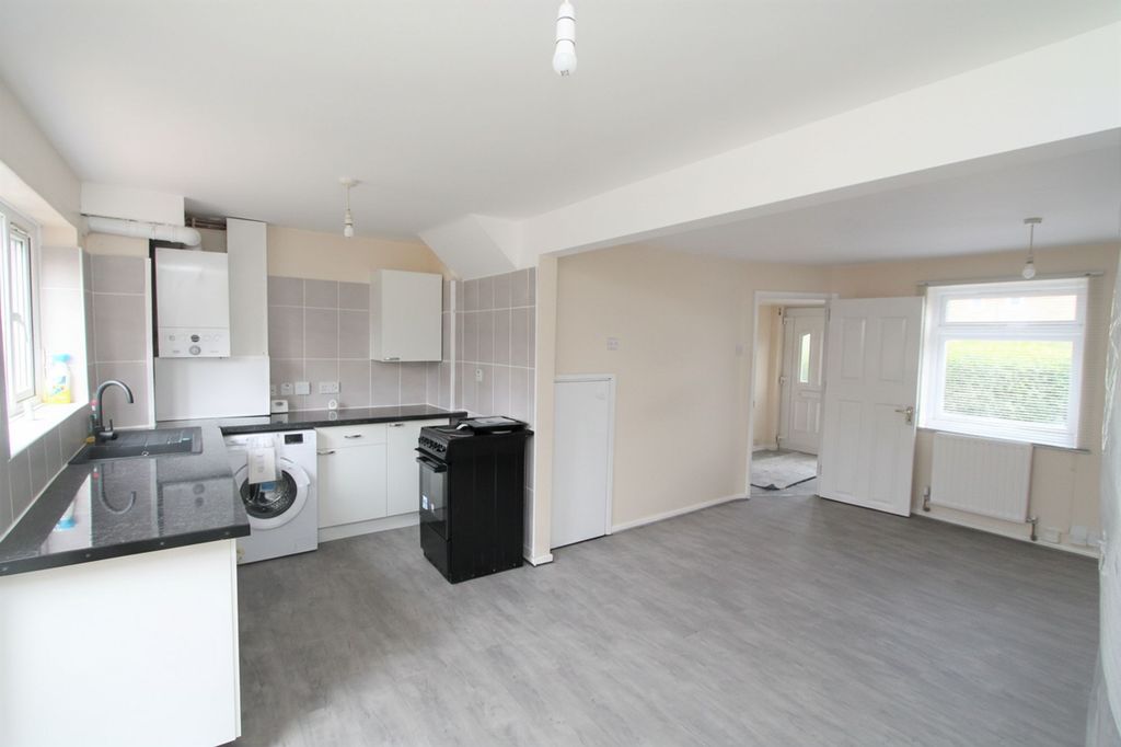 Property photo 3 of 14 Kitchen/Diner