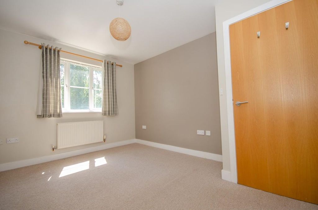Property photo 3 of 10 Bedroom One.Jpg