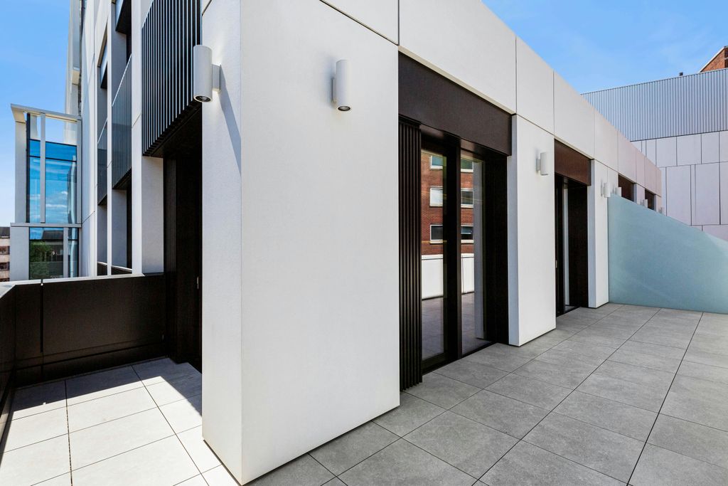 Property photo 1 of 15 Terrace
