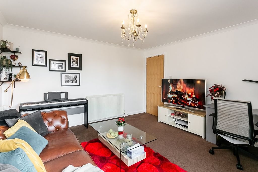 Property photo 3 of 21