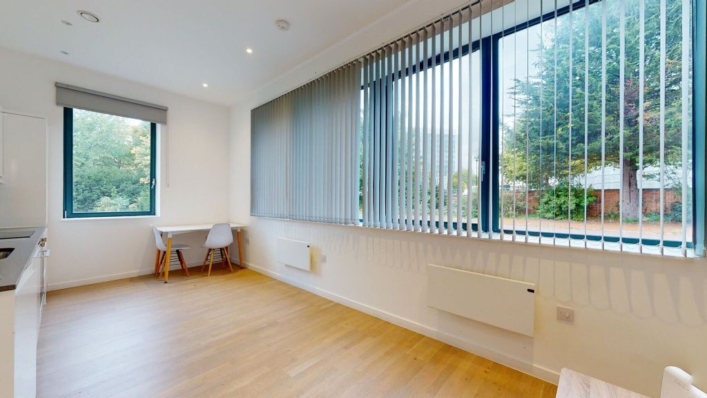 Property photo 1 of 13 Living Room