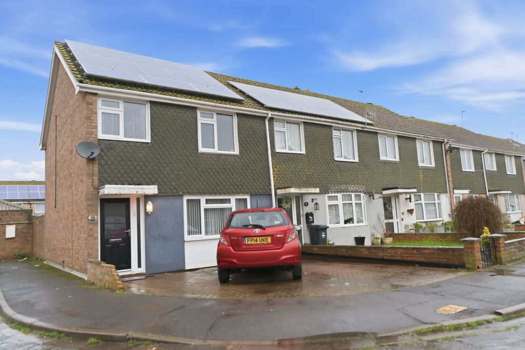 Property photo 2 of 31