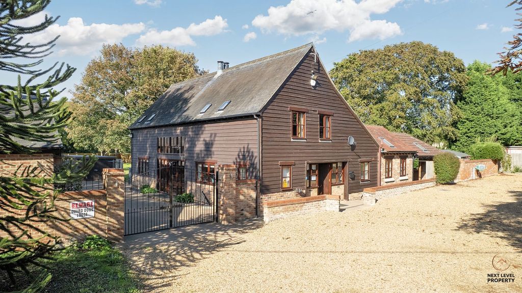 Property photo 1 of 41