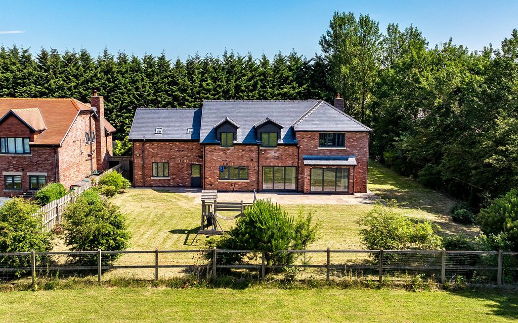 Property photo 2 of 38