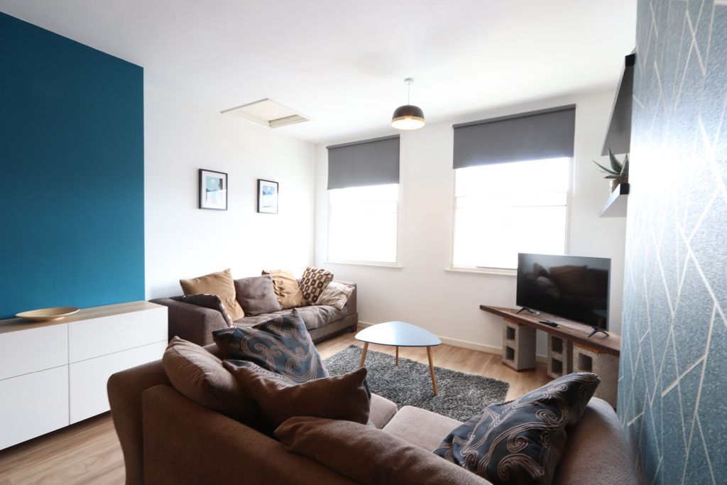 Property photo 1 of 30