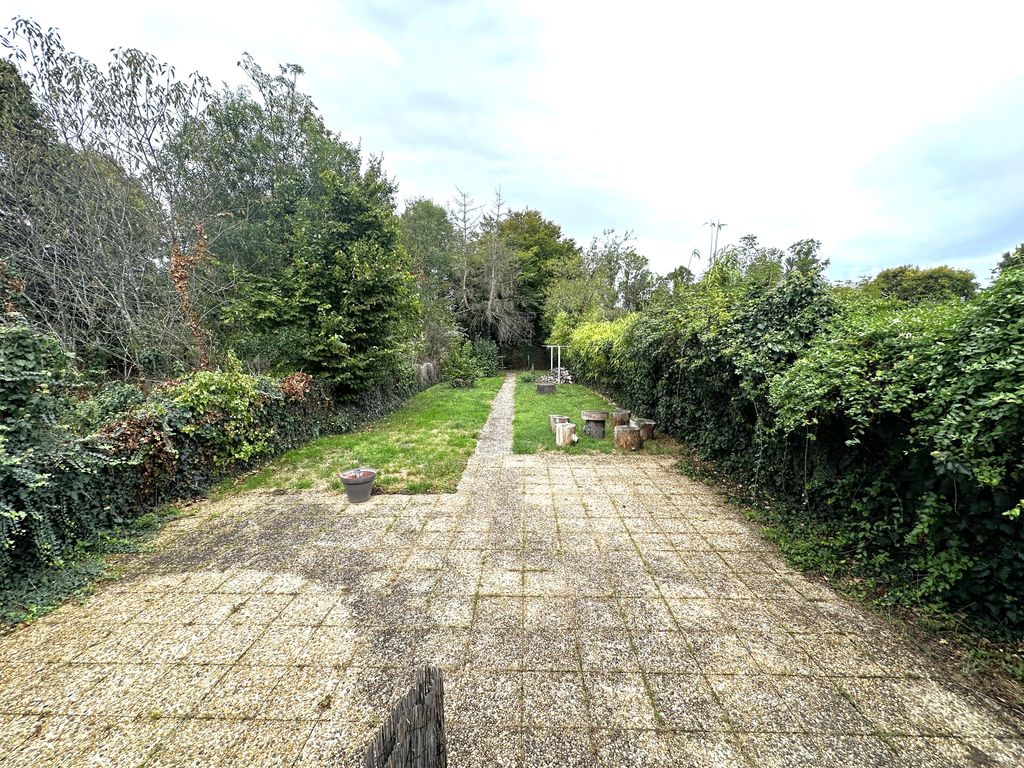 Property photo 3 of 16