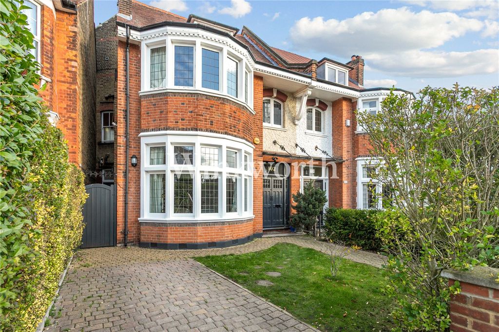 Property photo 3 of 24 Picture No. 21