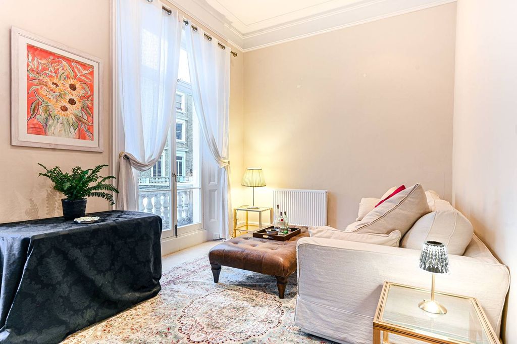 Property photo 2 of 26