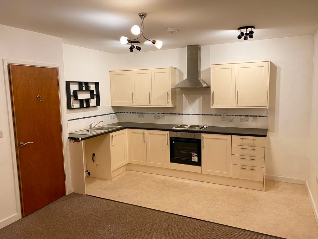 Property photo 1 of 8 Kitchen
