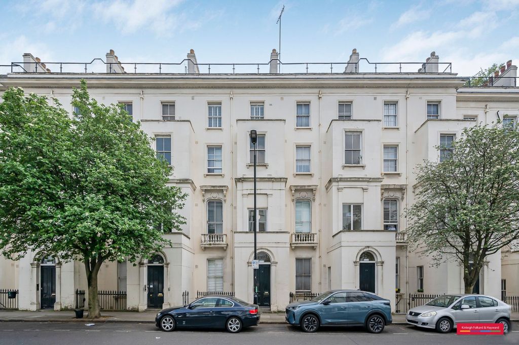 Property photo 1 of 2 External