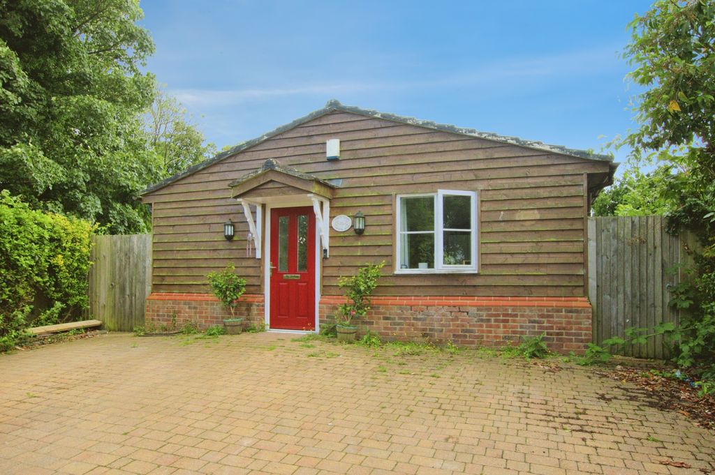 Property photo 1 of 6