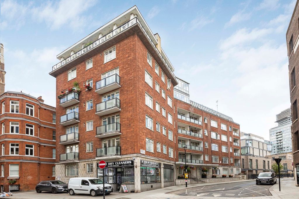 Property photo 1 of 11 External