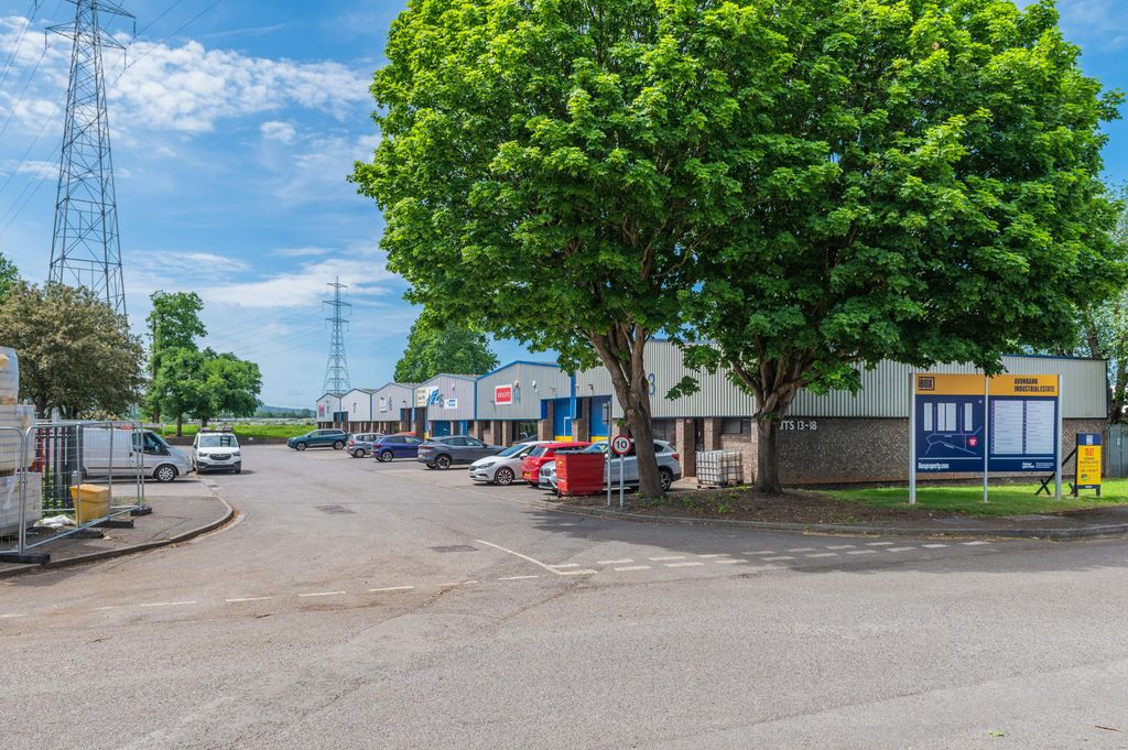 Property photo 3 of 11 Avonbank Ind. Est., Avonmouth-17.Jpg