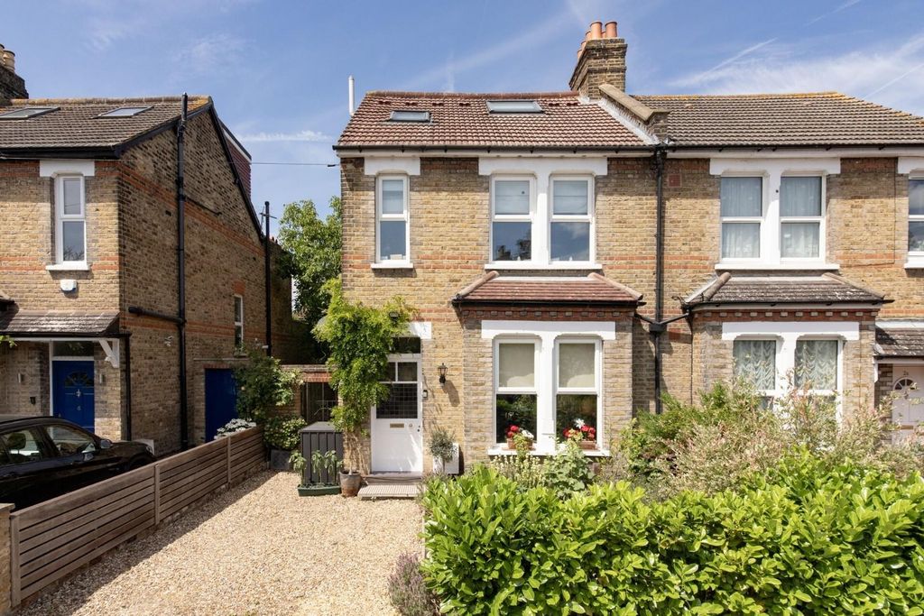 Property photo 2 of 14 0A965d0F-Dd5E-4871-Acd3-B26c89Ad323c.Jpg