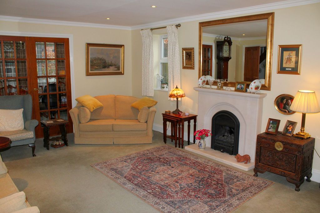 Property photo 3 of 23