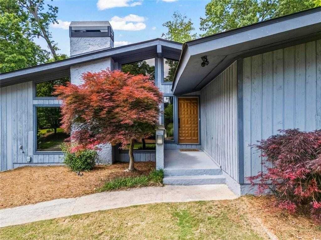 Property photo 1 of 25