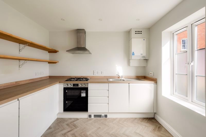 Property photo 2 of 14 Photo 9