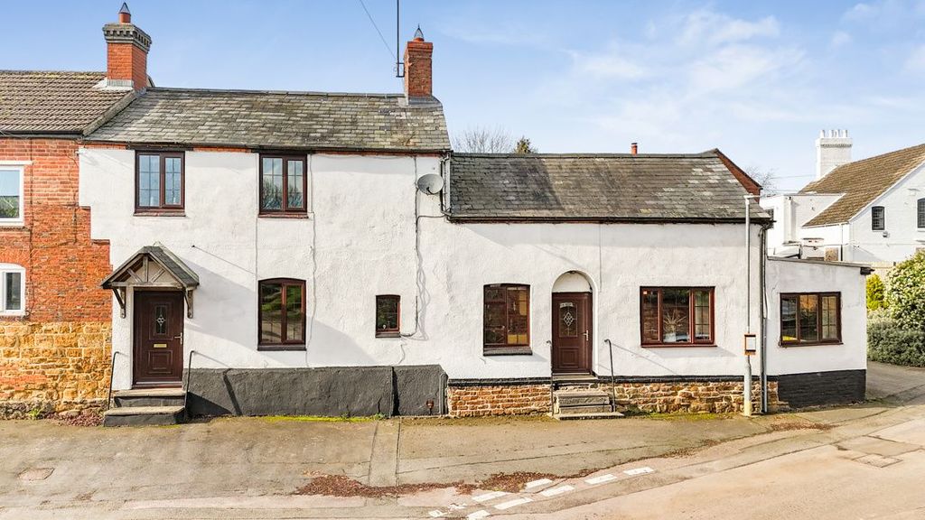 Property photo 2 of 27