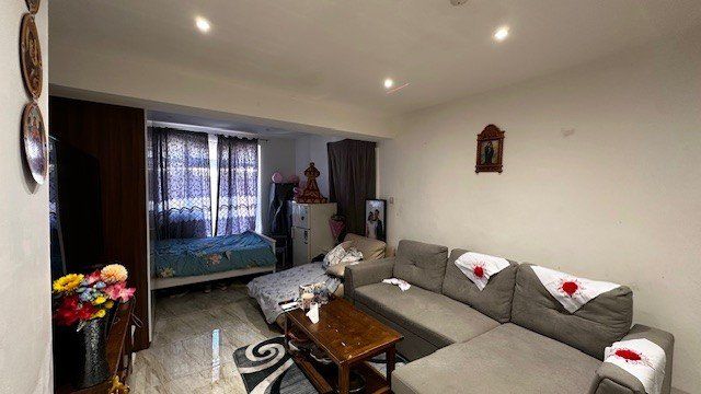 Property photo 3 of 12 Gallery