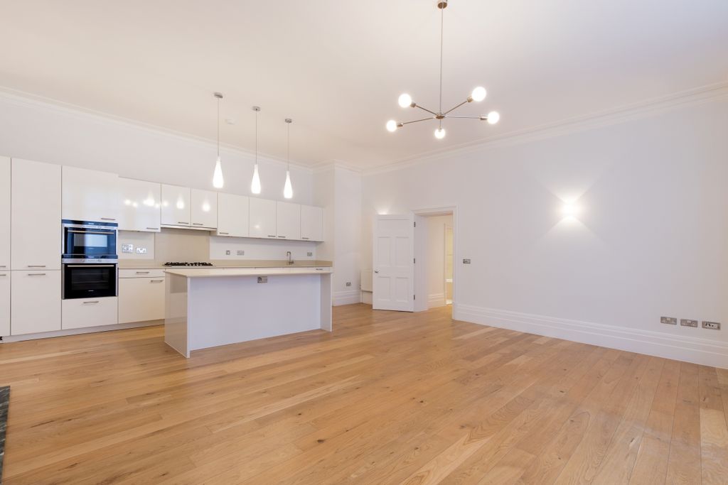 Property photo 1 of 12 Gff, 63 Montagu S...